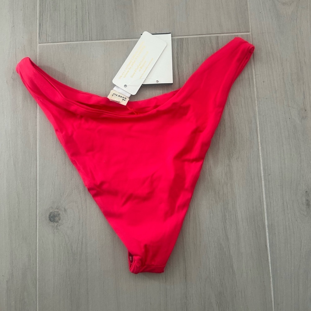 L*Space Hot Cherry Cabana Bitsy Bikini Bottom Size M - Picture 5 of 6